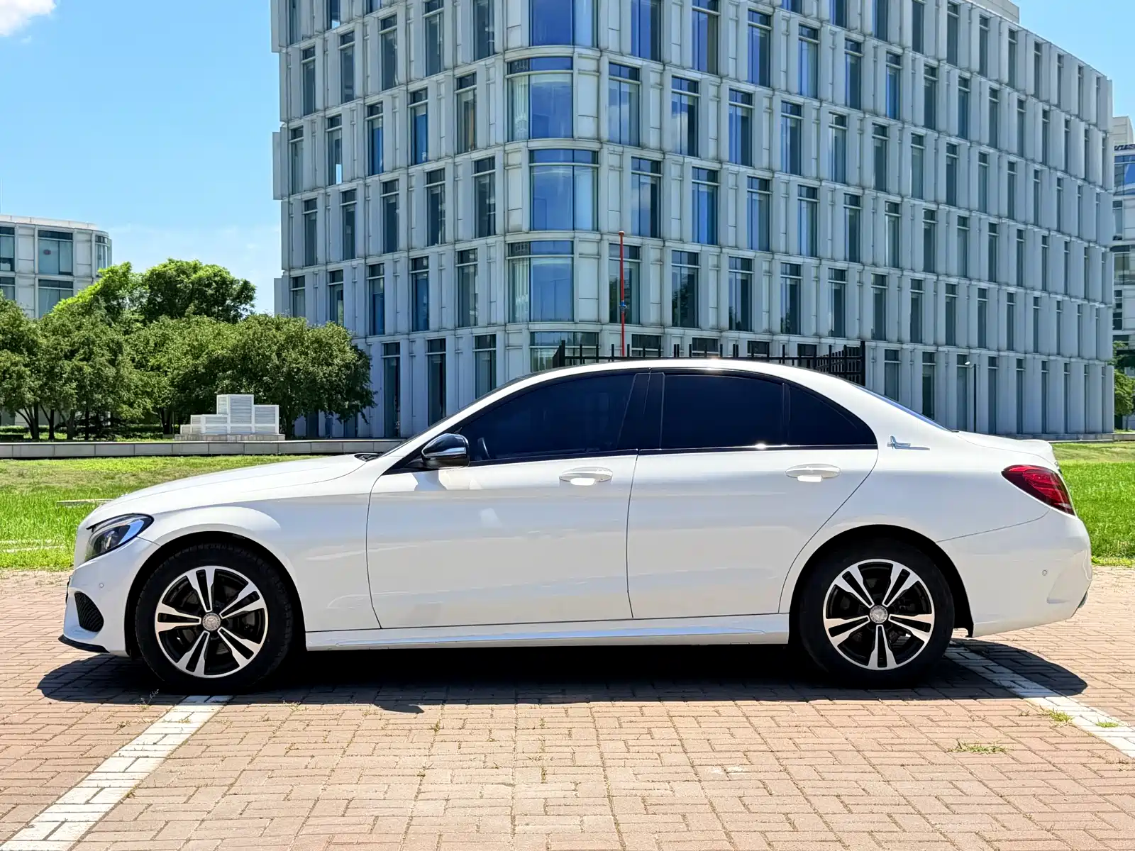 Фото 4 - Mercedes-Benz C-Class