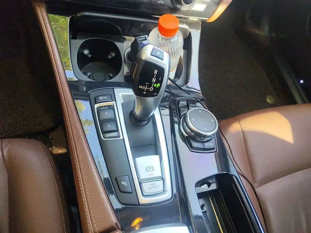 BMW 5 Series 2014 520Li Elegance фото 7