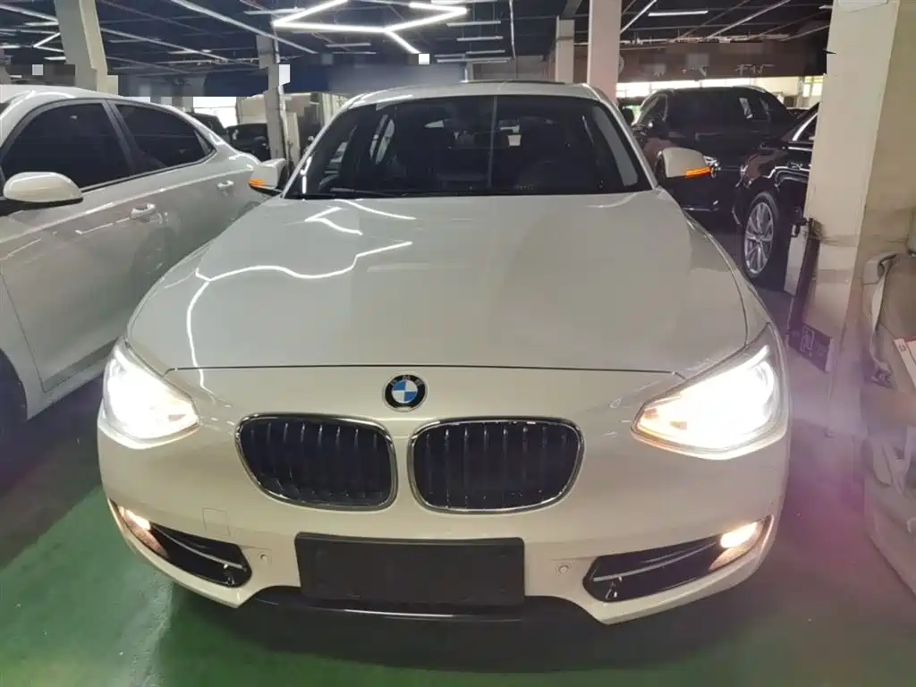 BMW 1 Series (Import) 2013 Facelift 118i Sport Model фото 3