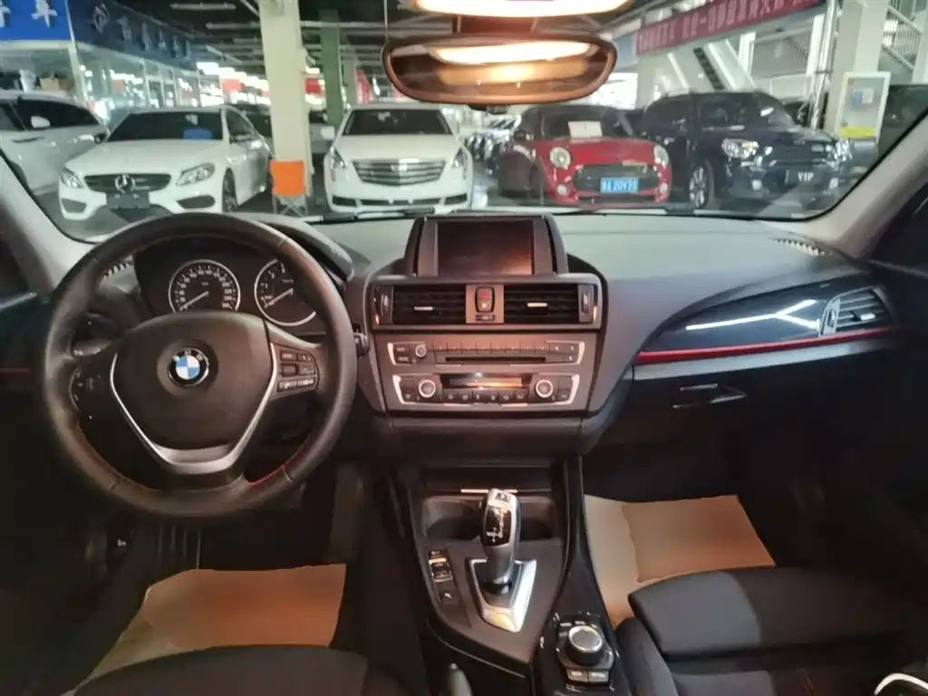 BMW 1 Series (Import) 2013 Facelift 118i Sport Model фото 10
