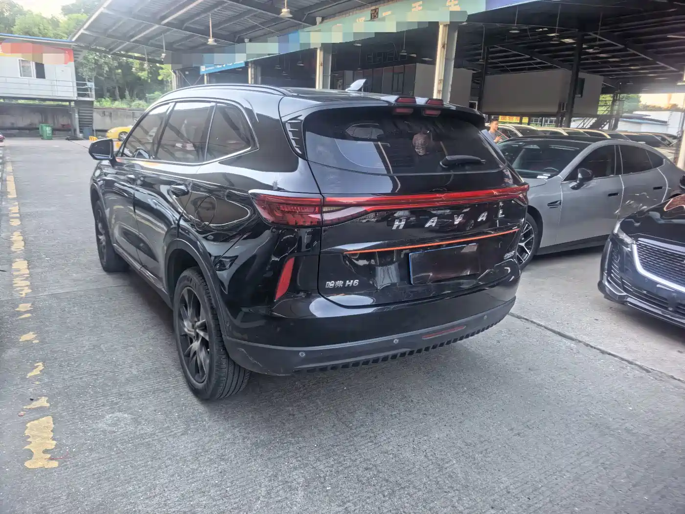 Photo 11 - Haval H6