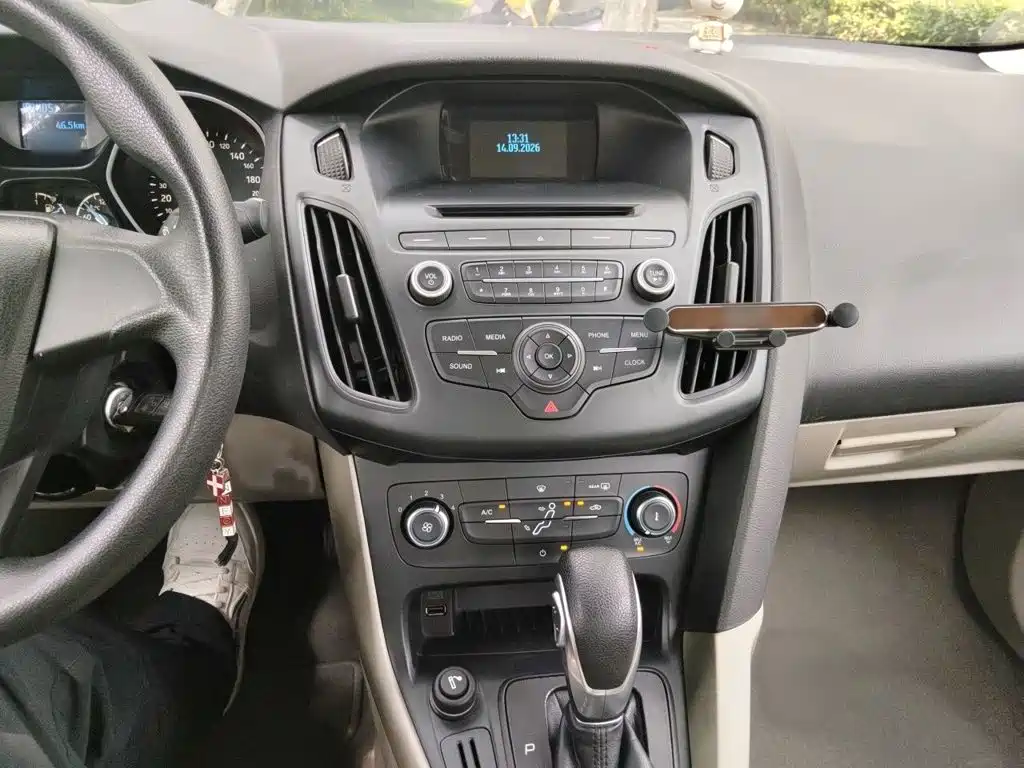 Фото 6 - Ford Focus