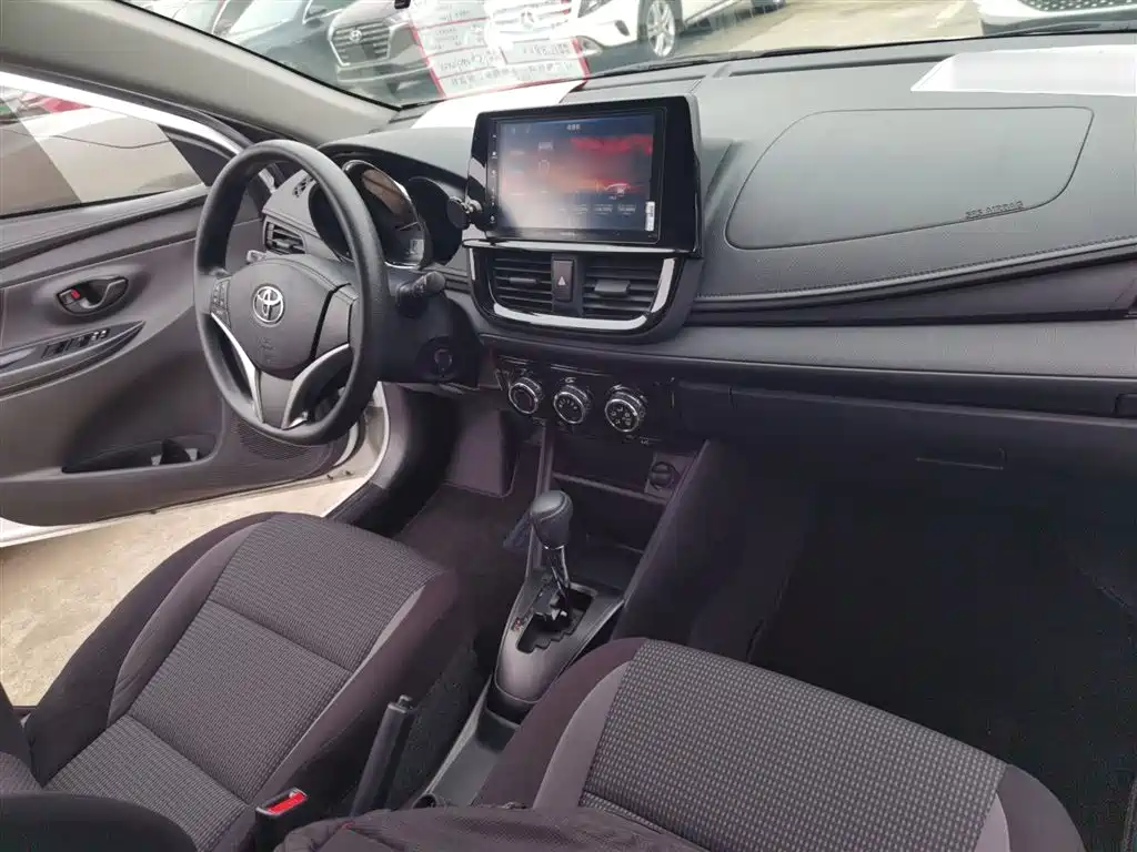 Toyota Vios FS 2021 1.5L CVT Fengchi Edition фото 6