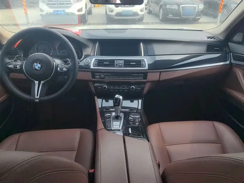 BMW 5 Series 2014 520Li Elegance фото 13