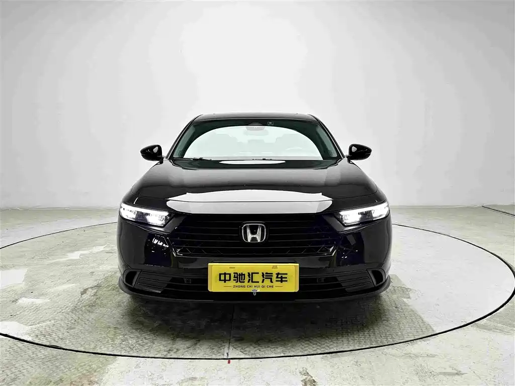 Photo 2 - Honda Accord
