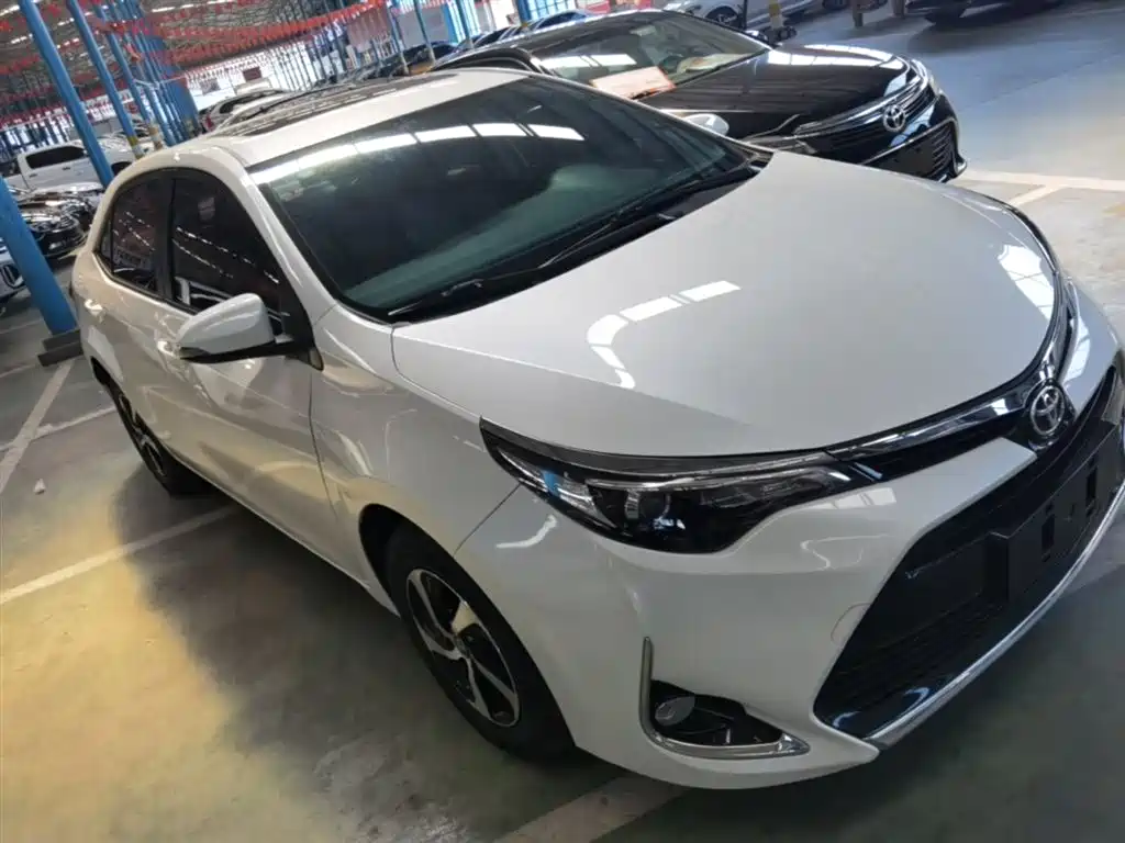 Toyota Levin 2017 Facelift 185T CVT Elite Edition China VI фото 4