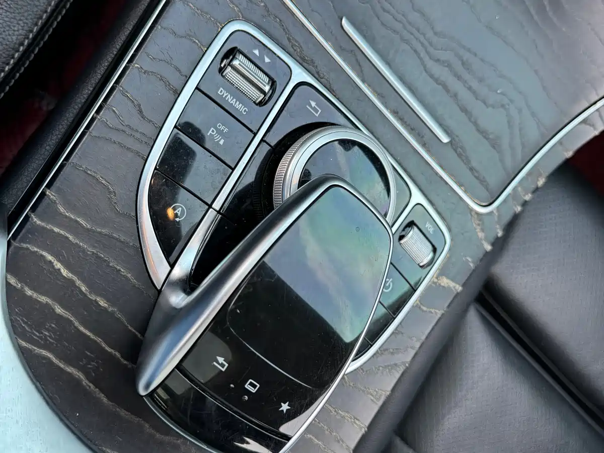 Mercedes-Benz C-Class 2015 Facelift C 200 L Sport фото 18