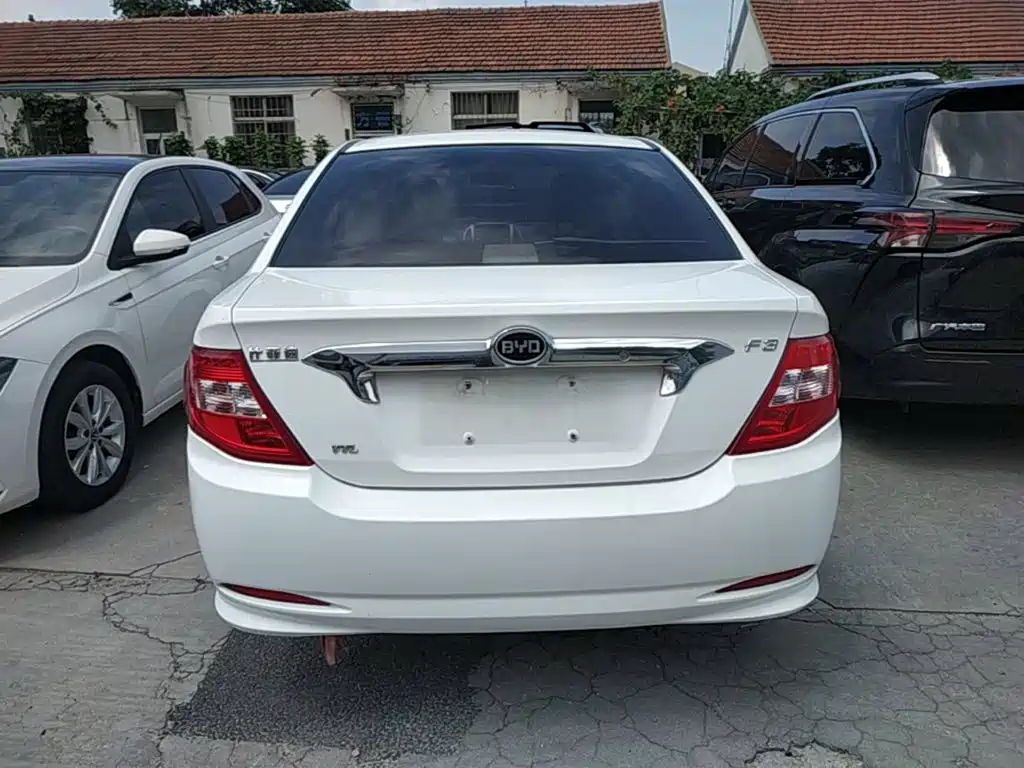 Фото 6 - BYD F3