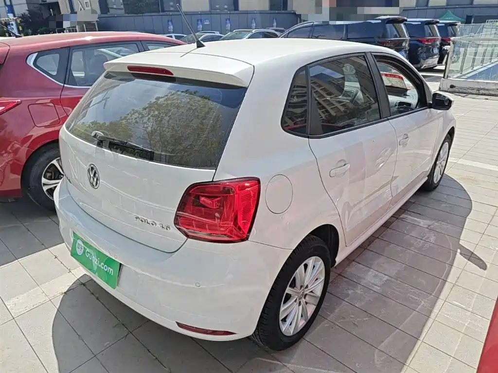 Volkswagen Polo 2014 1.6L Automatic Comfort Edition фото 7