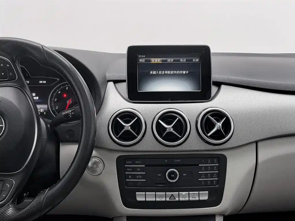 Mercedes-Benz B-Class 2015 B 200 Dynamic фото 12