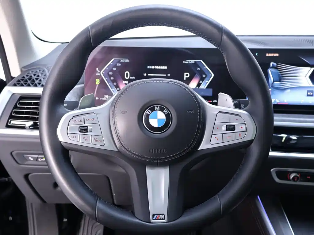 Фото 16 - BMW X5