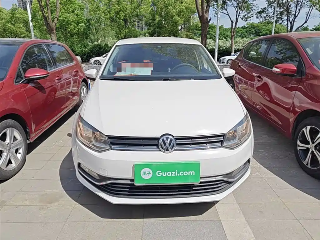 Volkswagen Polo 2014 1.6L Automatic Comfort Edition фото 3