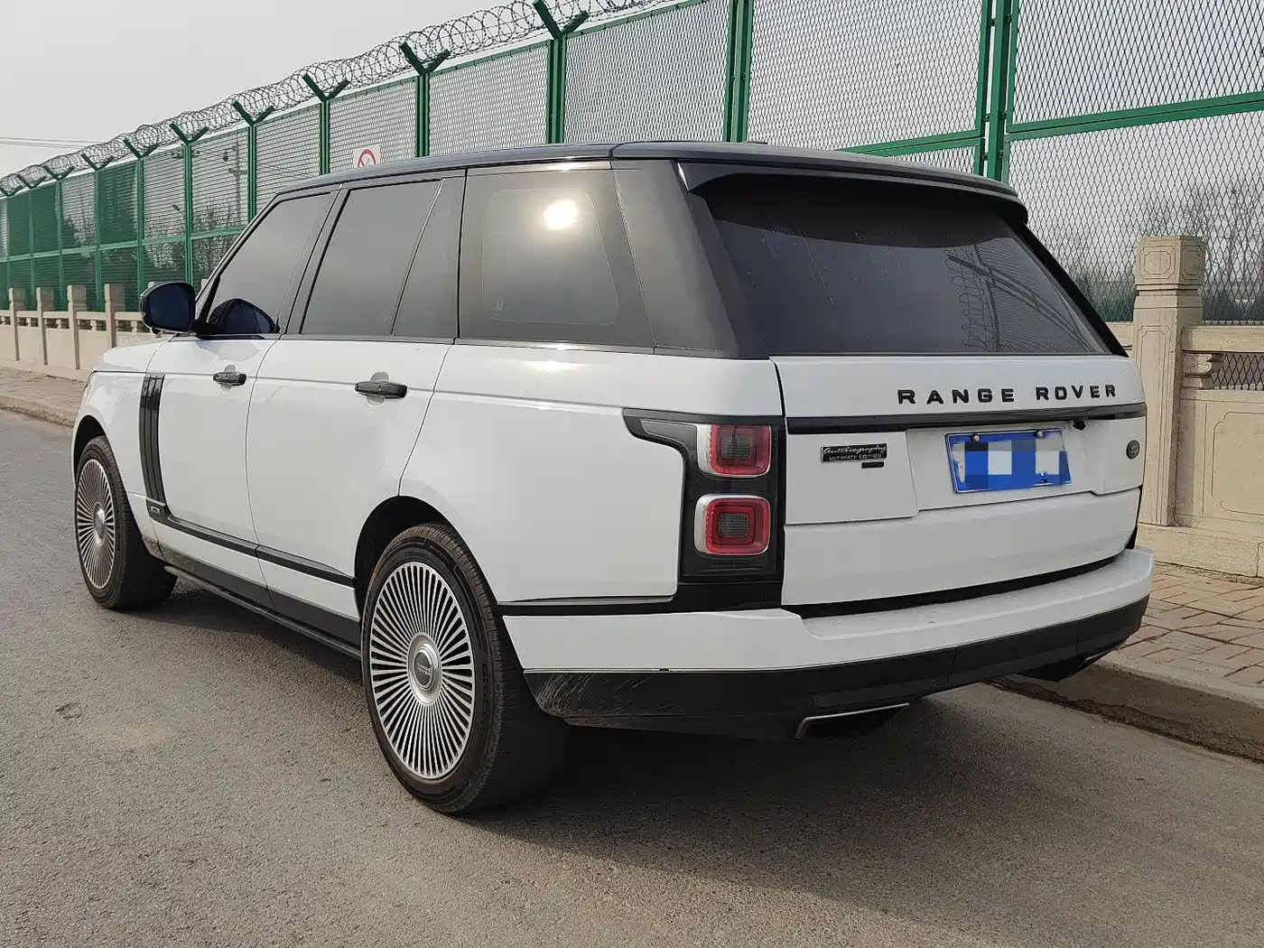 Land Rover Range Rover 2015 3.0 TDV6 Vogue фото 6