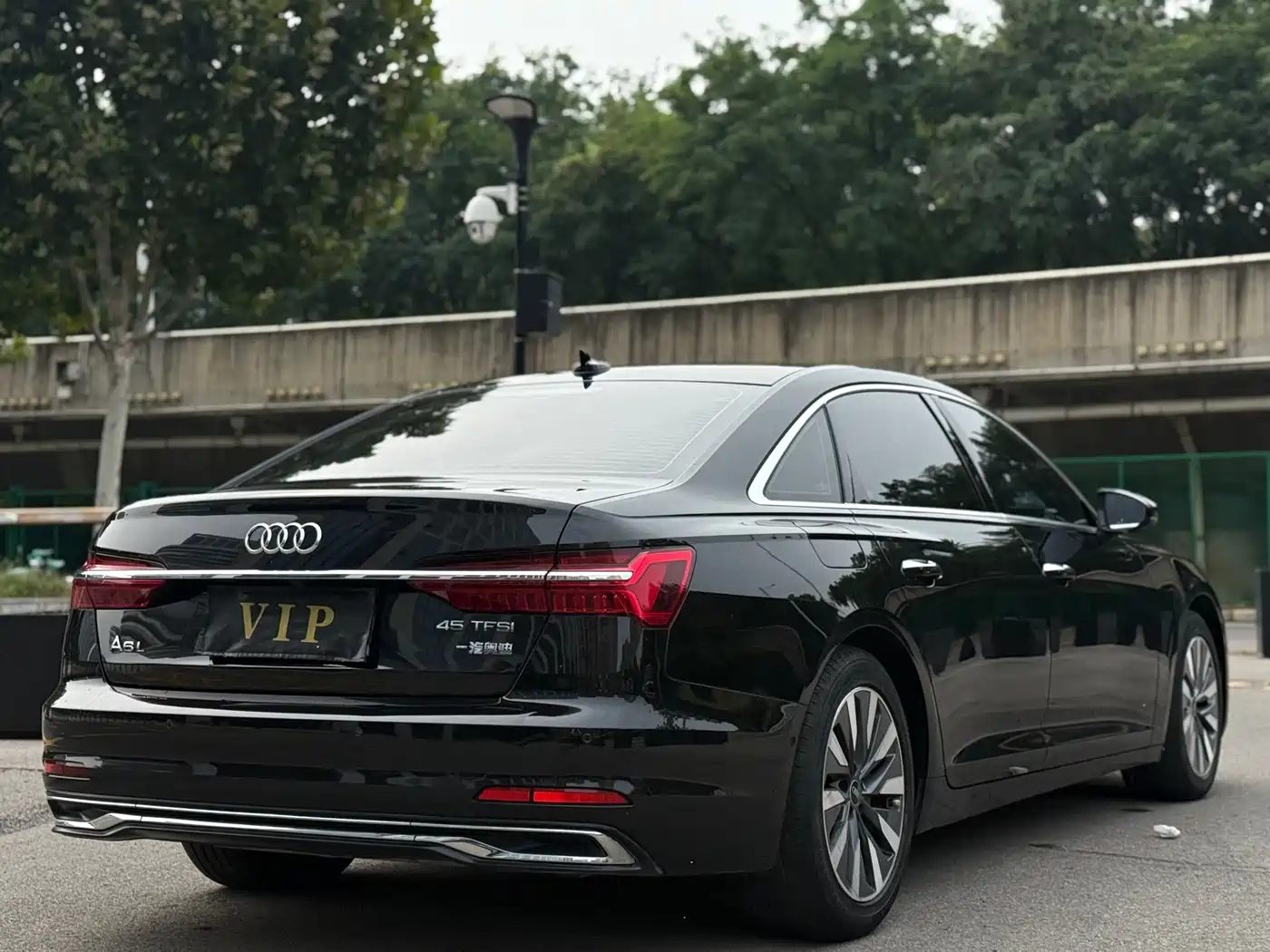 Photo 14 - Audi A6L
