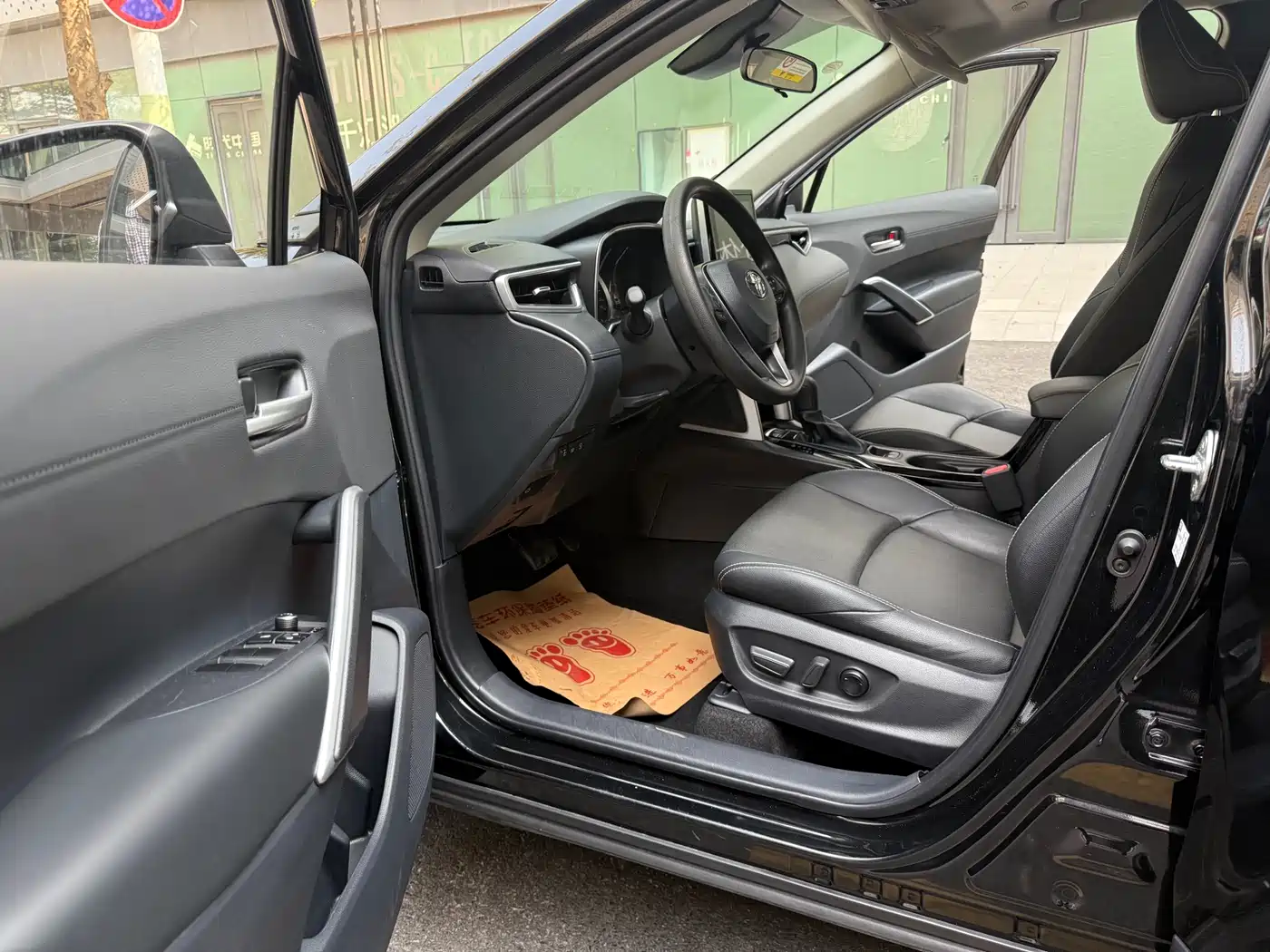 Toyota Frontlander 2022 2.0L CVT Luxury PLUS Edition фото 6