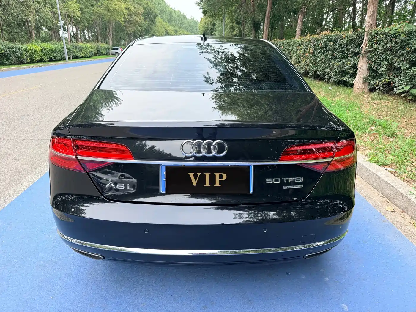 Фото 6 - Audi A8