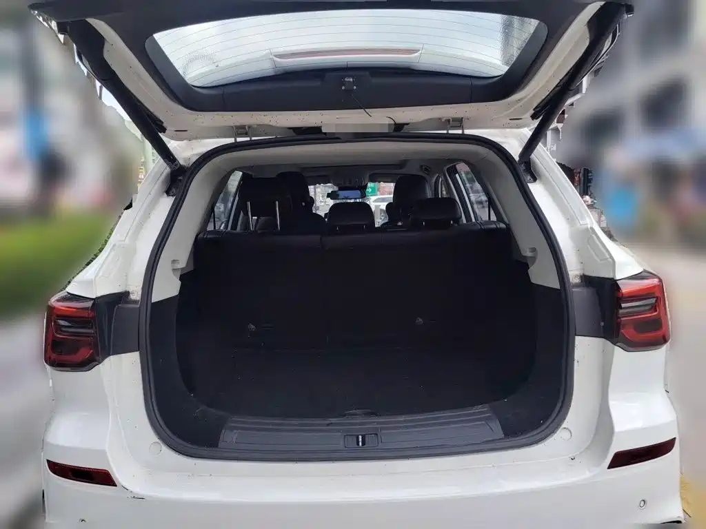 Photo 15 - Roewe RX5
