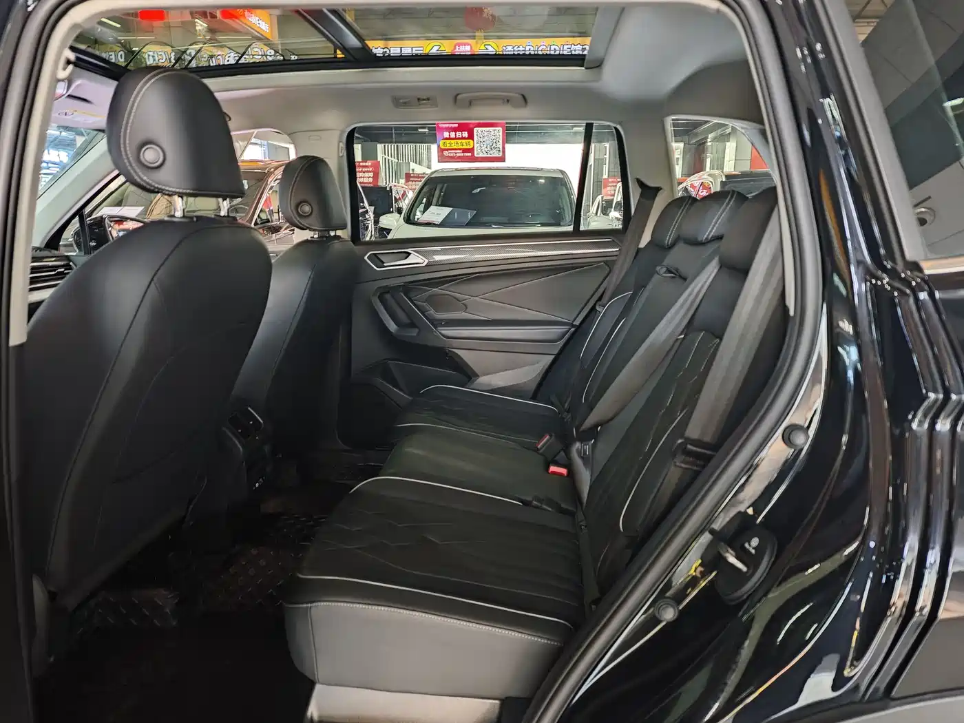Volkswagen Tiguan L 2023 330TSI Auto 2WD R-Line Premium Edition фото 4