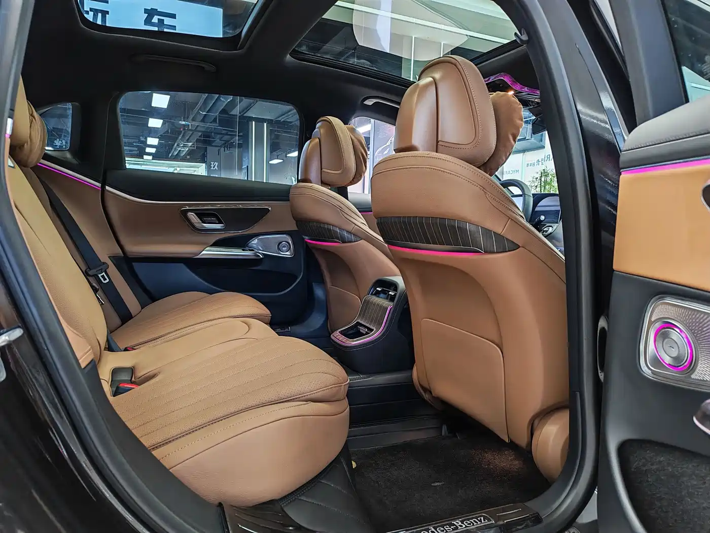 Mercedes-Benz E-Class New Energy 2024 2024 E 350 e L Plug-in Hybrid Sedan
