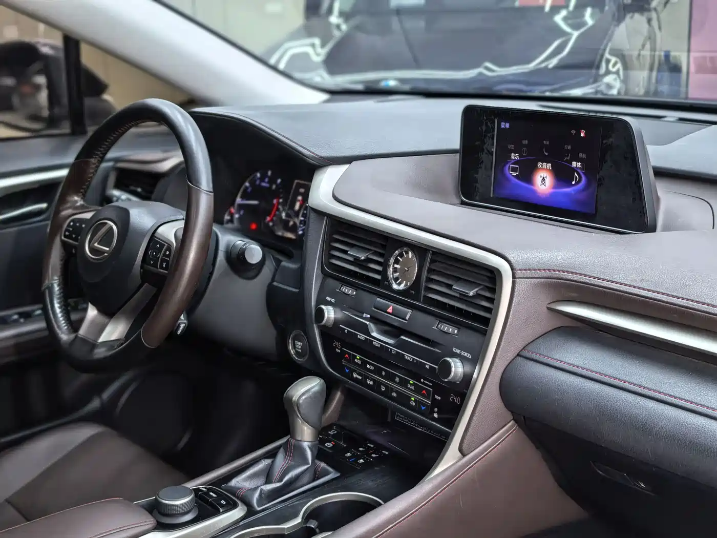 Lexus RX 2016 300 4WD Elegance Edition (China V) фото 22