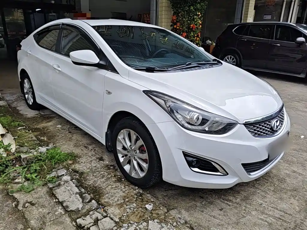 Hyundai Langdong 2016 1.6L Automatic Smart Edition фото 4