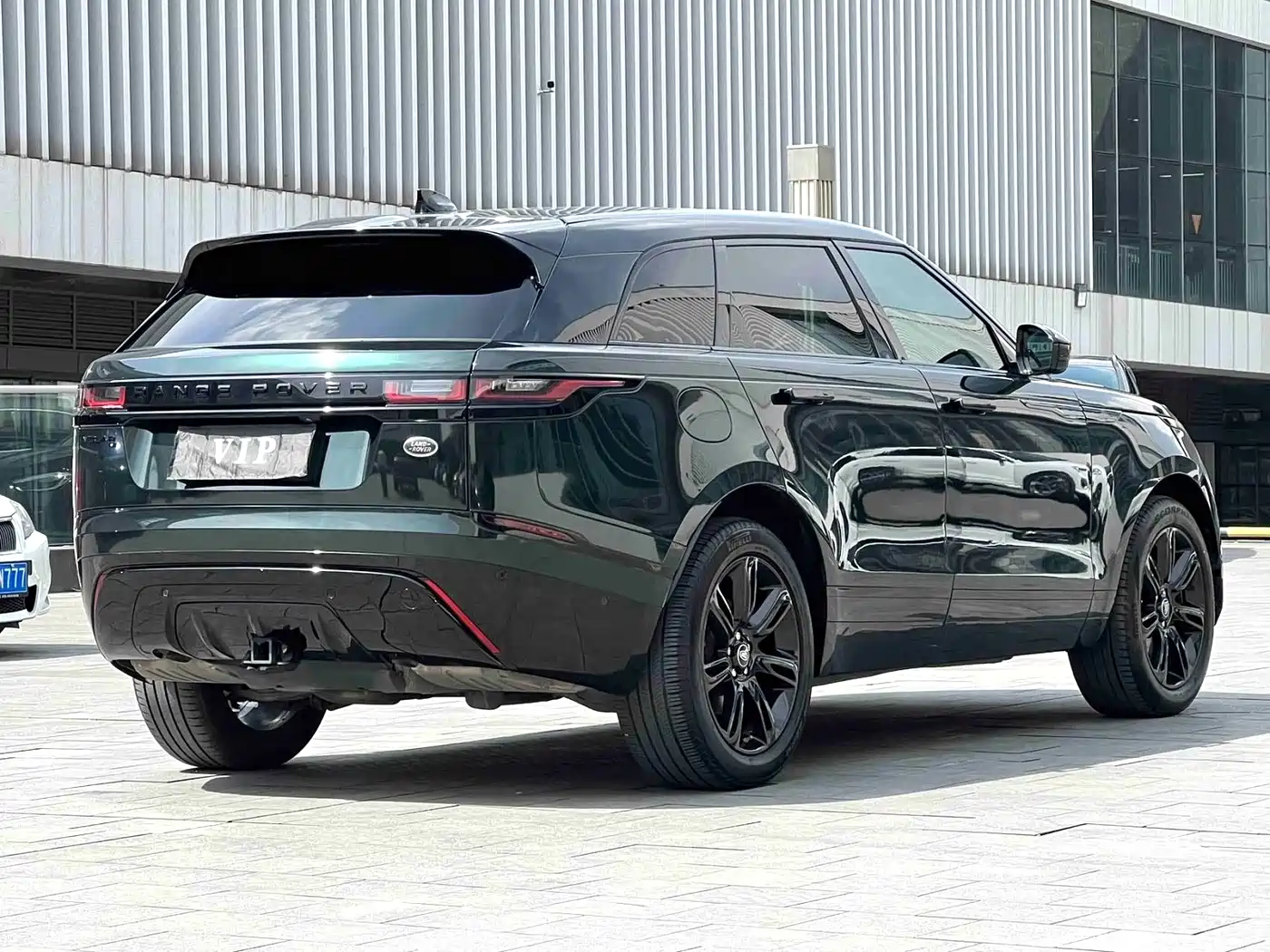 Land Rover Range Rover Velar 2021 P250 Gloss Black Collector's Edition фото 16