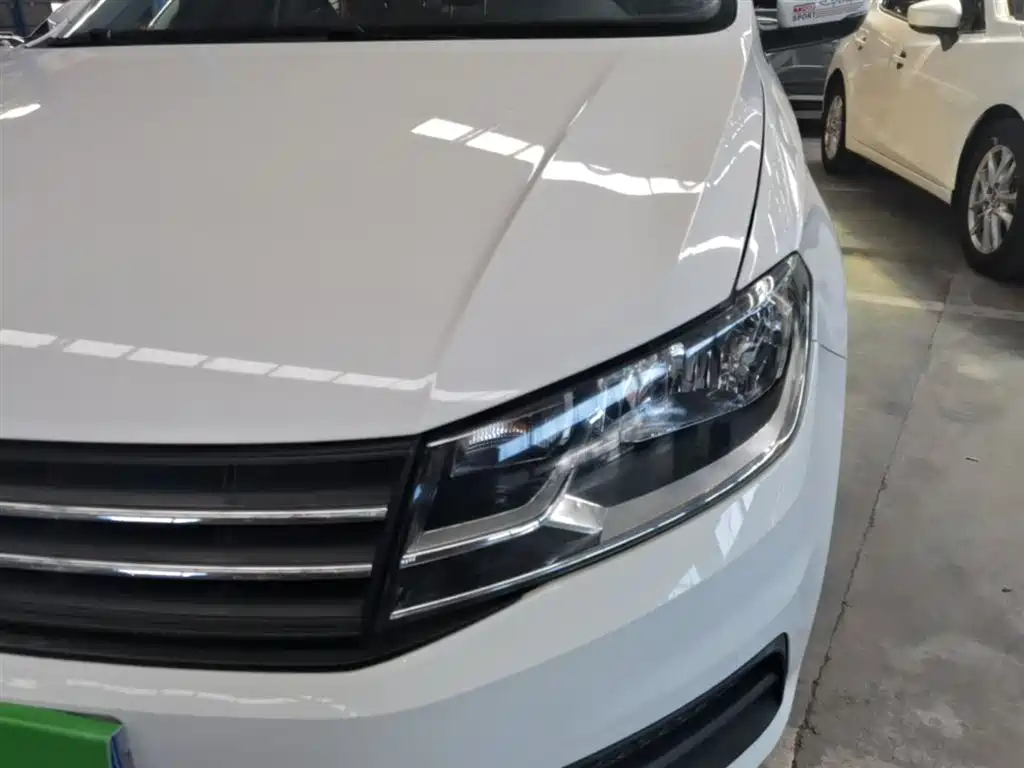 Volkswagen Santana 2016 1.4L Manual Trend Edition фото 24