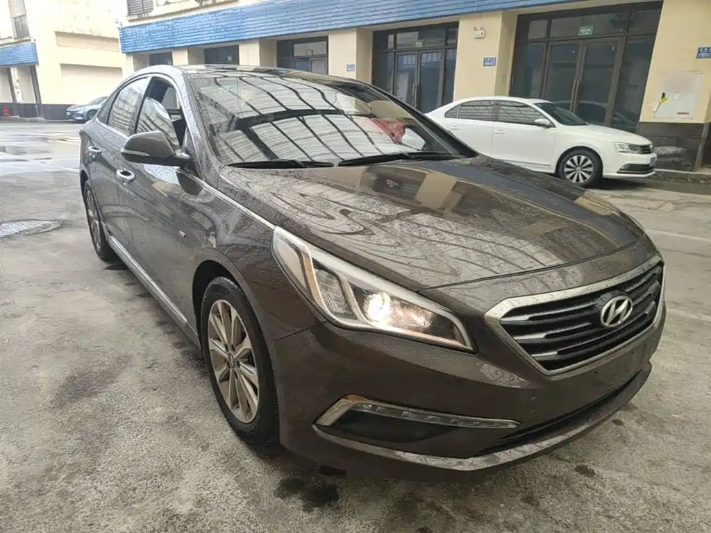 Hyundai Sonata 2015 1.6T GLS Smart фото 4