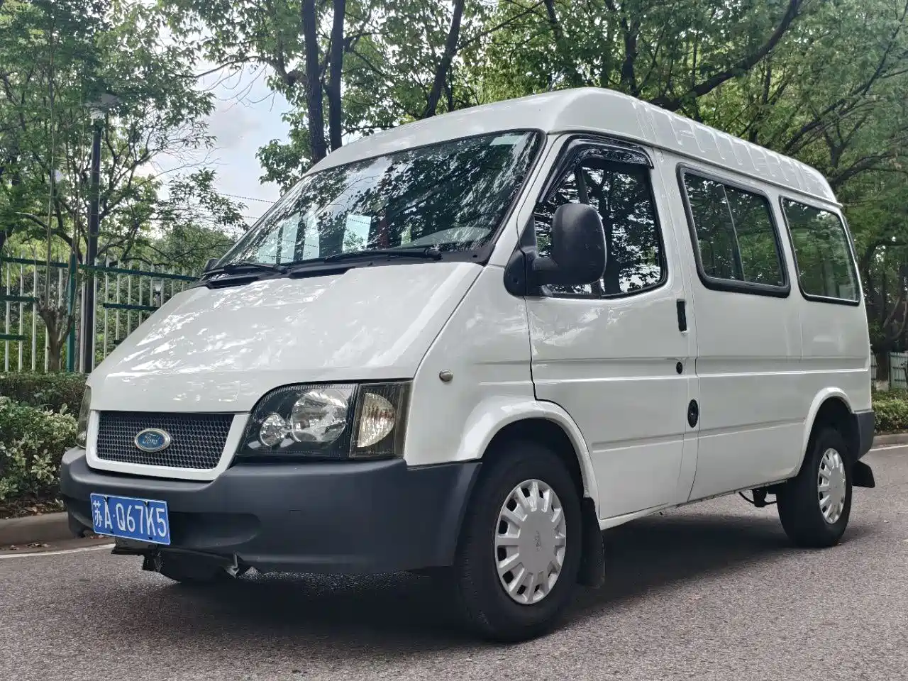 Ford Classic Transit 2016 2016 Model 2.8T Diesel Short Wheelbase 6-Seat Medium Roof Multi-Purpose Vehicle JX493ZLQ4