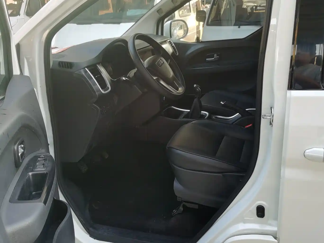 Jinbei Golden Sea Lion M Classic 2024 2024 1.5L Travel Lion Passenger Van 5-seater