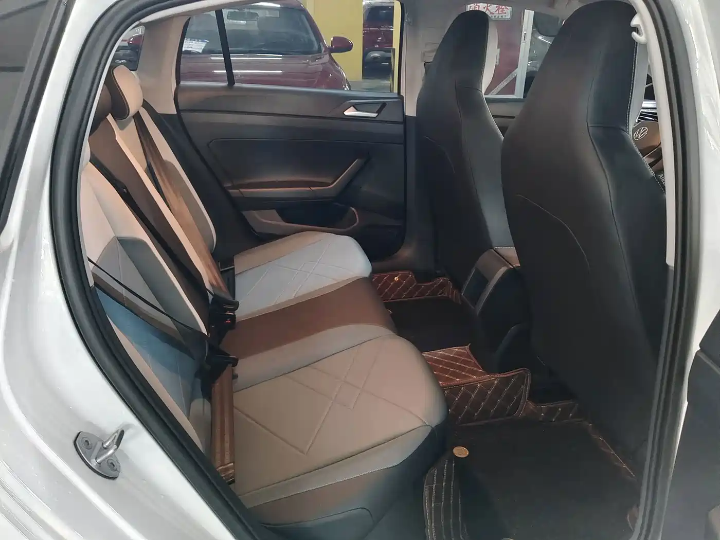 Фото 10 - Volkswagen Lavida