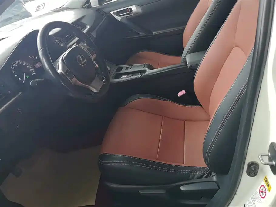 Lexus CT 2012 Model CT200h Elite Edition фото 9