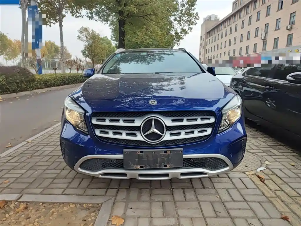 Mercedes-Benz GLA 2018 GLA 200 Dynamic фото 3