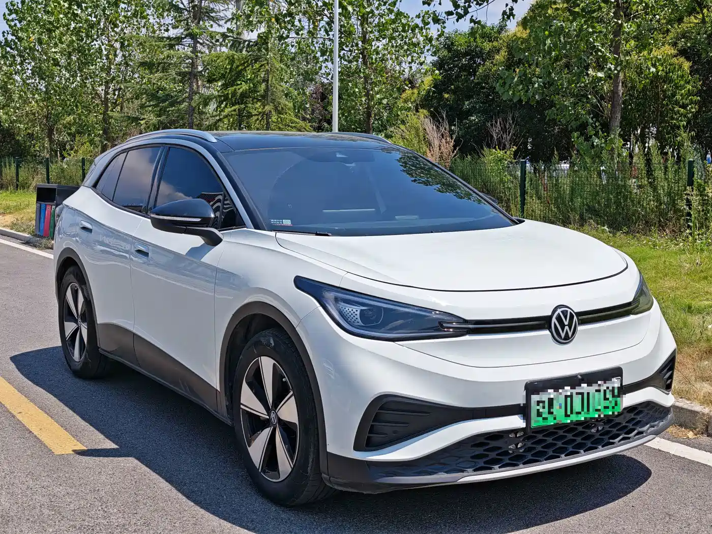 Photo 3 - Volkswagen ID.4 X