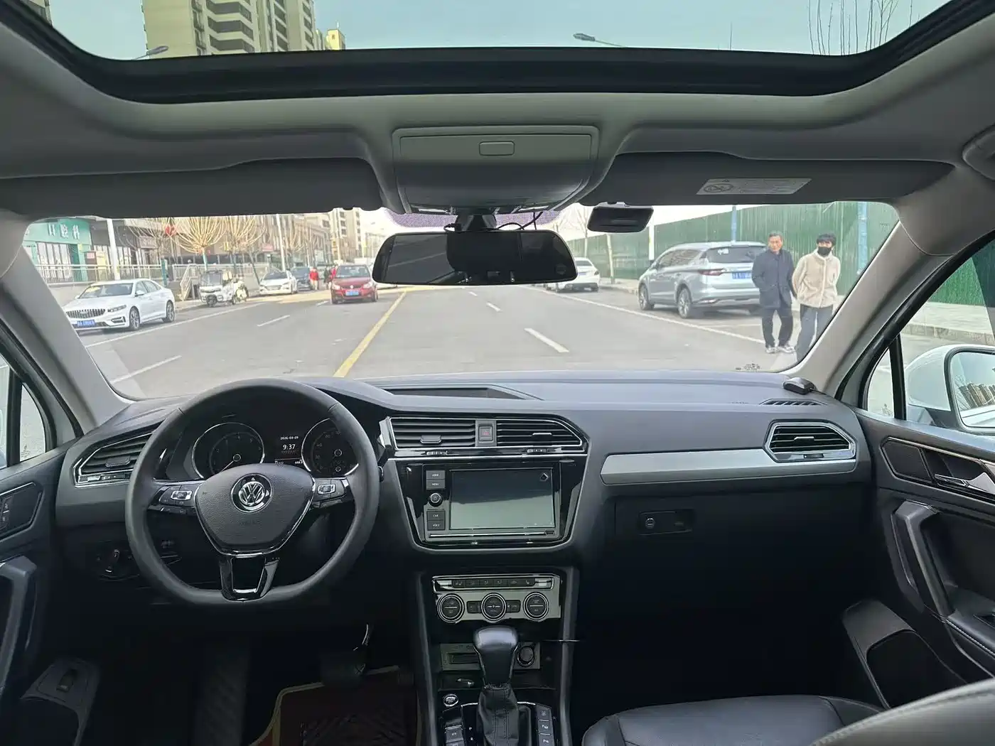 Volkswagen Tiguan L 2019 330TSI Auto 2WD Smart Luxury Edition China V фото 12