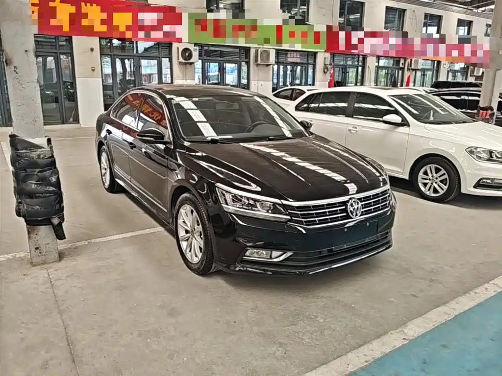 Volkswagen Passat 2017 330TSI DSG Prestige фото 4