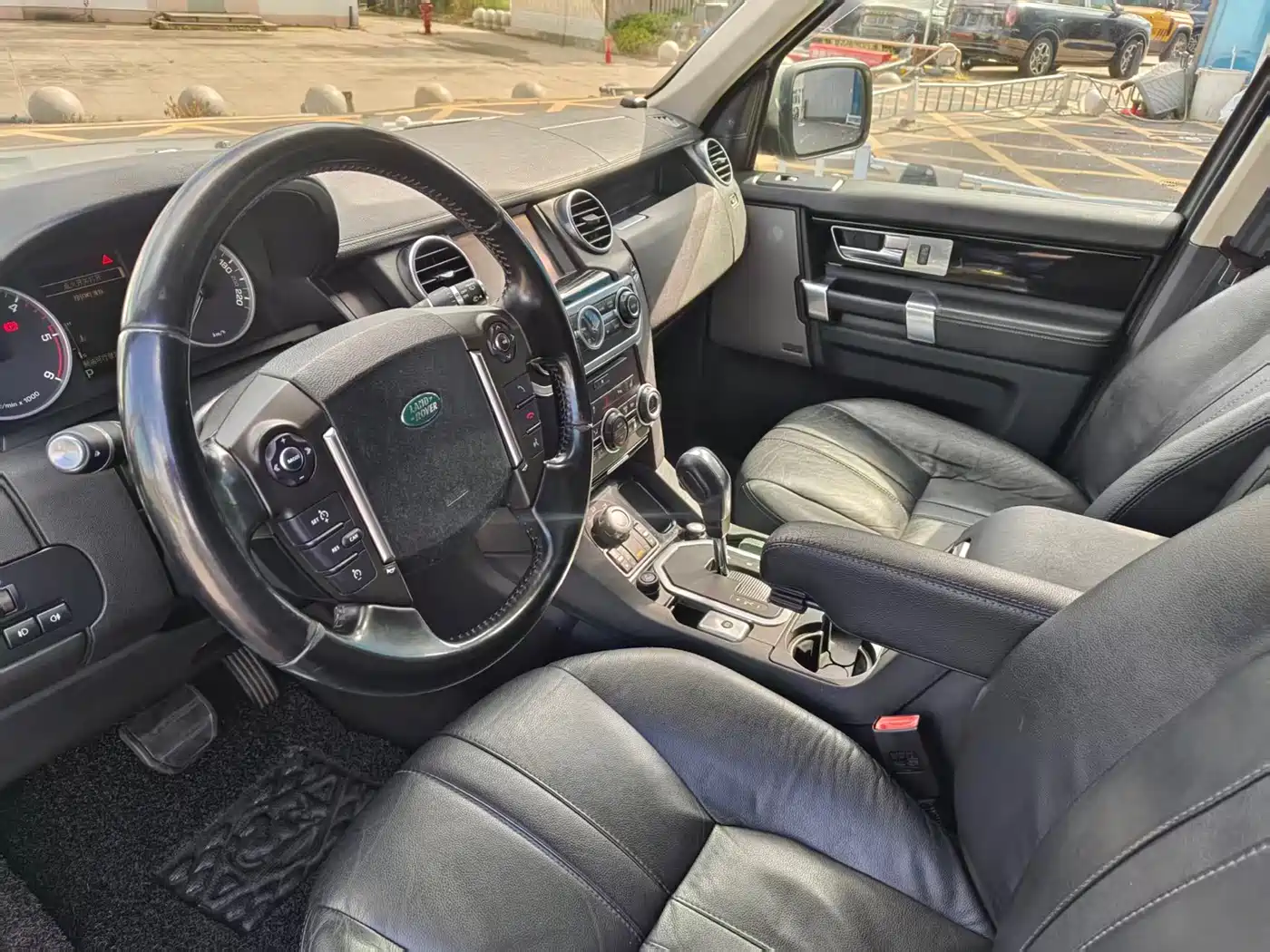Land Rover Discovery 2011 3.0 SDV6 HSE Diesel фото 11
