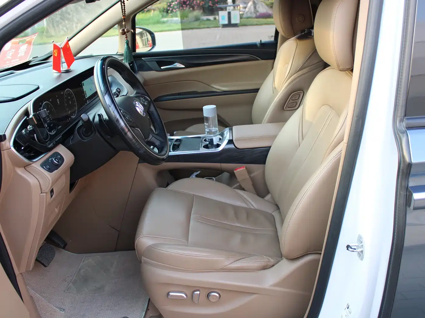 Buick GL8 2021 ES Landlord 653T Smart Flagship фото 16