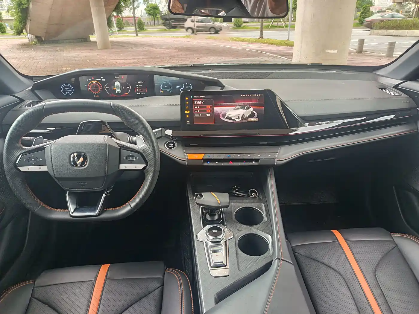 Changan UNI-V 2022 2022 1.5T Smart Pilot Edition
