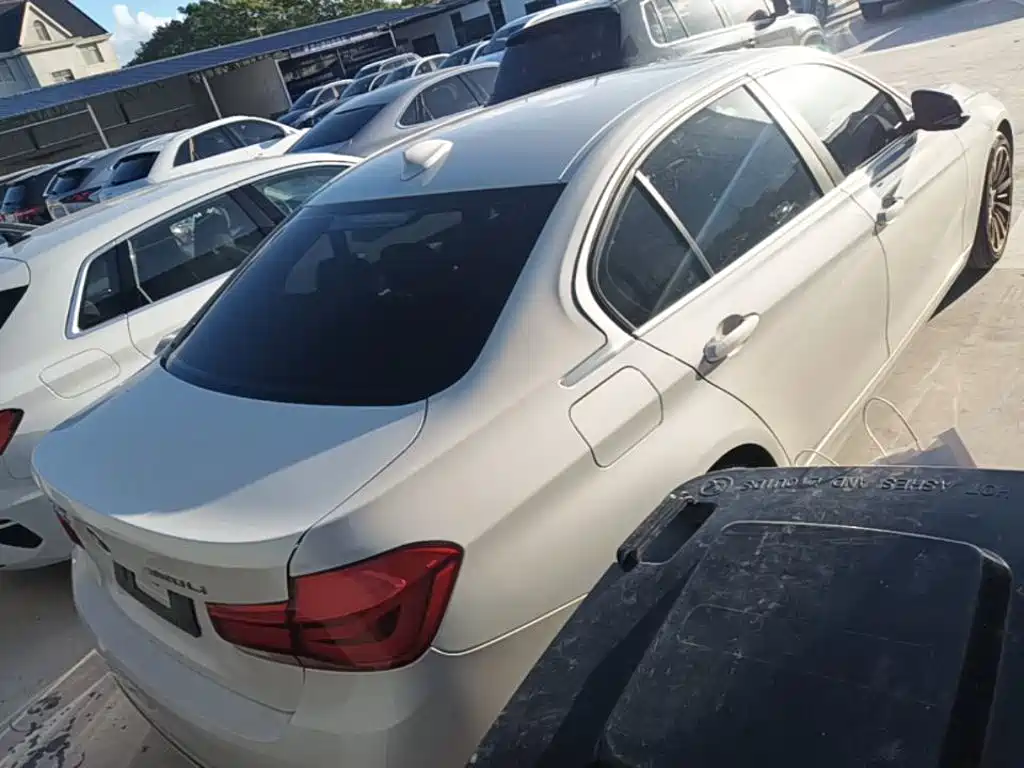 Фото 7 - BMW 3 Series
