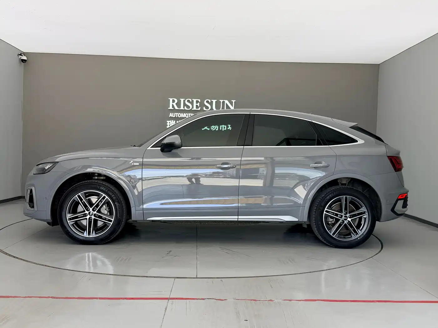 Audi Q5L Sportback 2021 40 TFSI Luxury фото 4