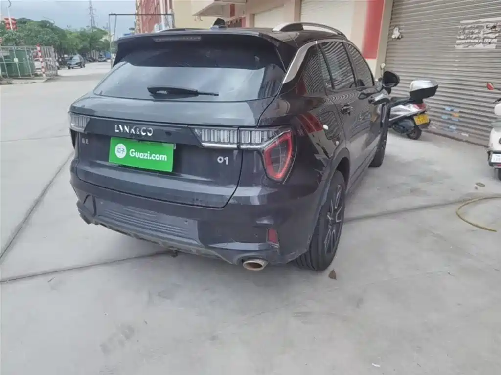 Lynk & Co 01 2021 2.0TD 2WD Pro фото 8