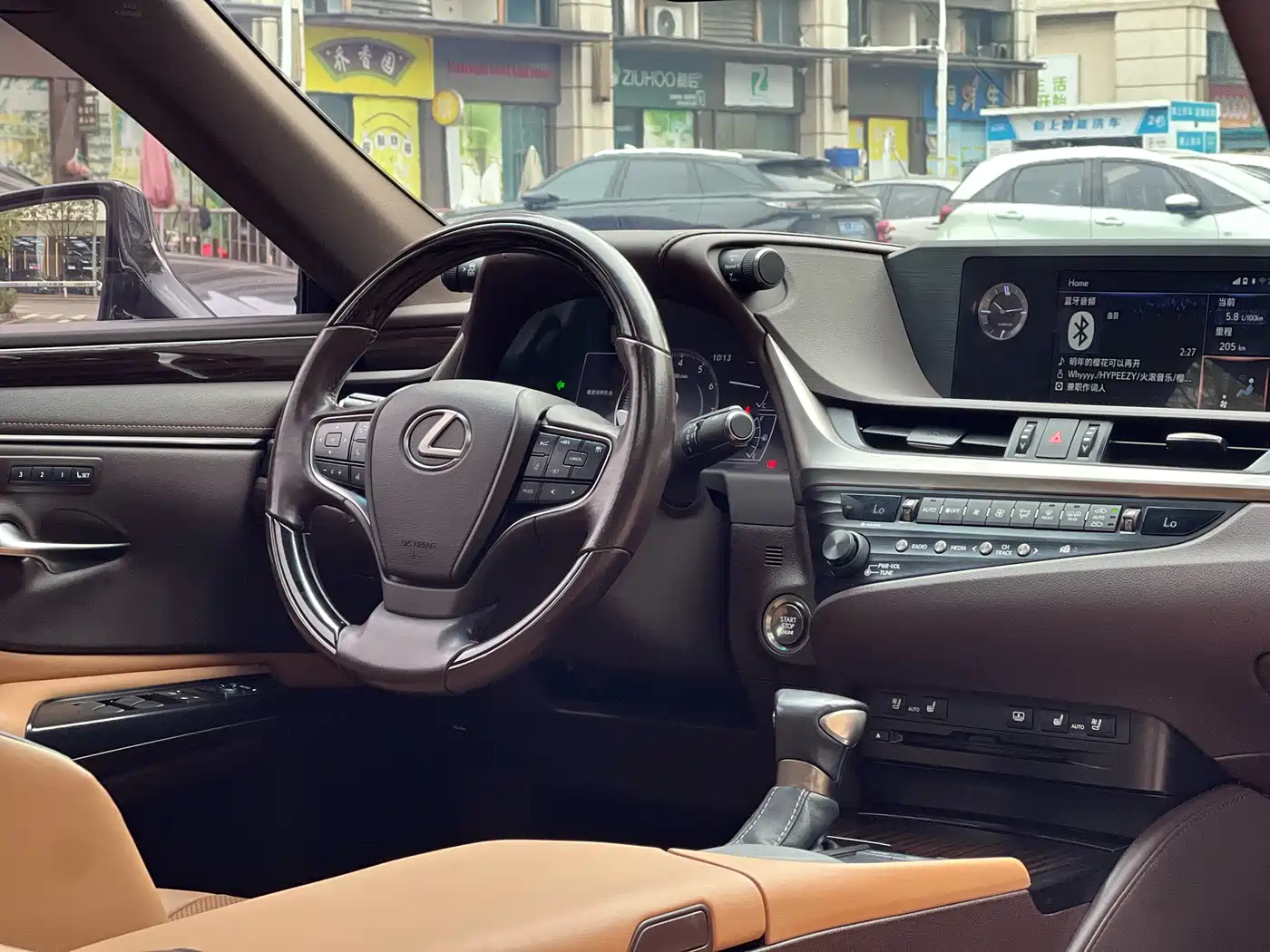 Lexus ES 2020 200 Luxury фото 15