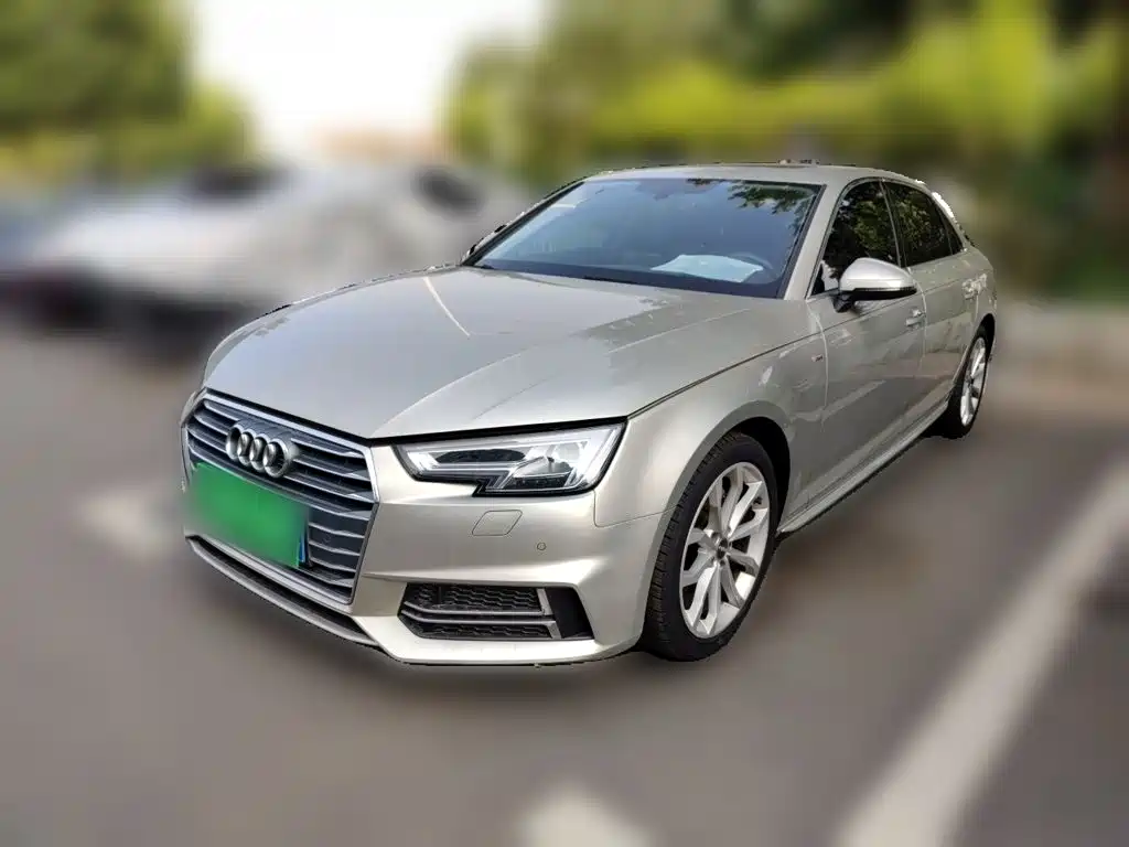 Photo 1 - Audi A4L