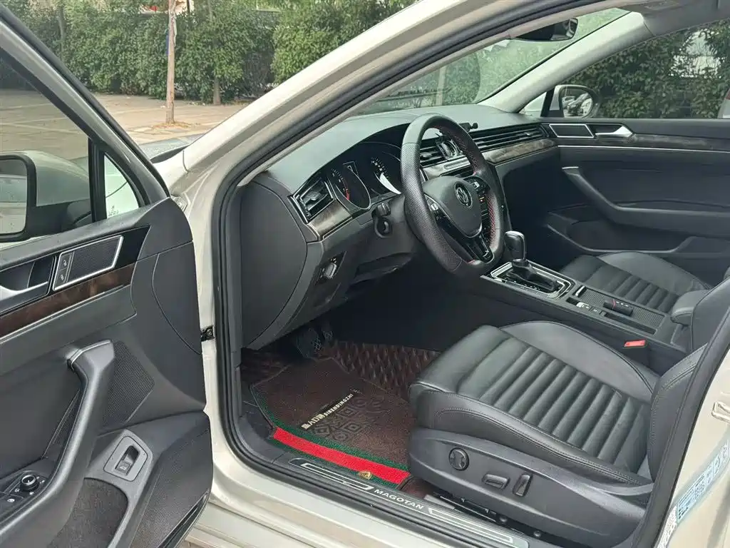 Volkswagen Magotan 2019 330TSI DSG Luxury Class China VI фото 9