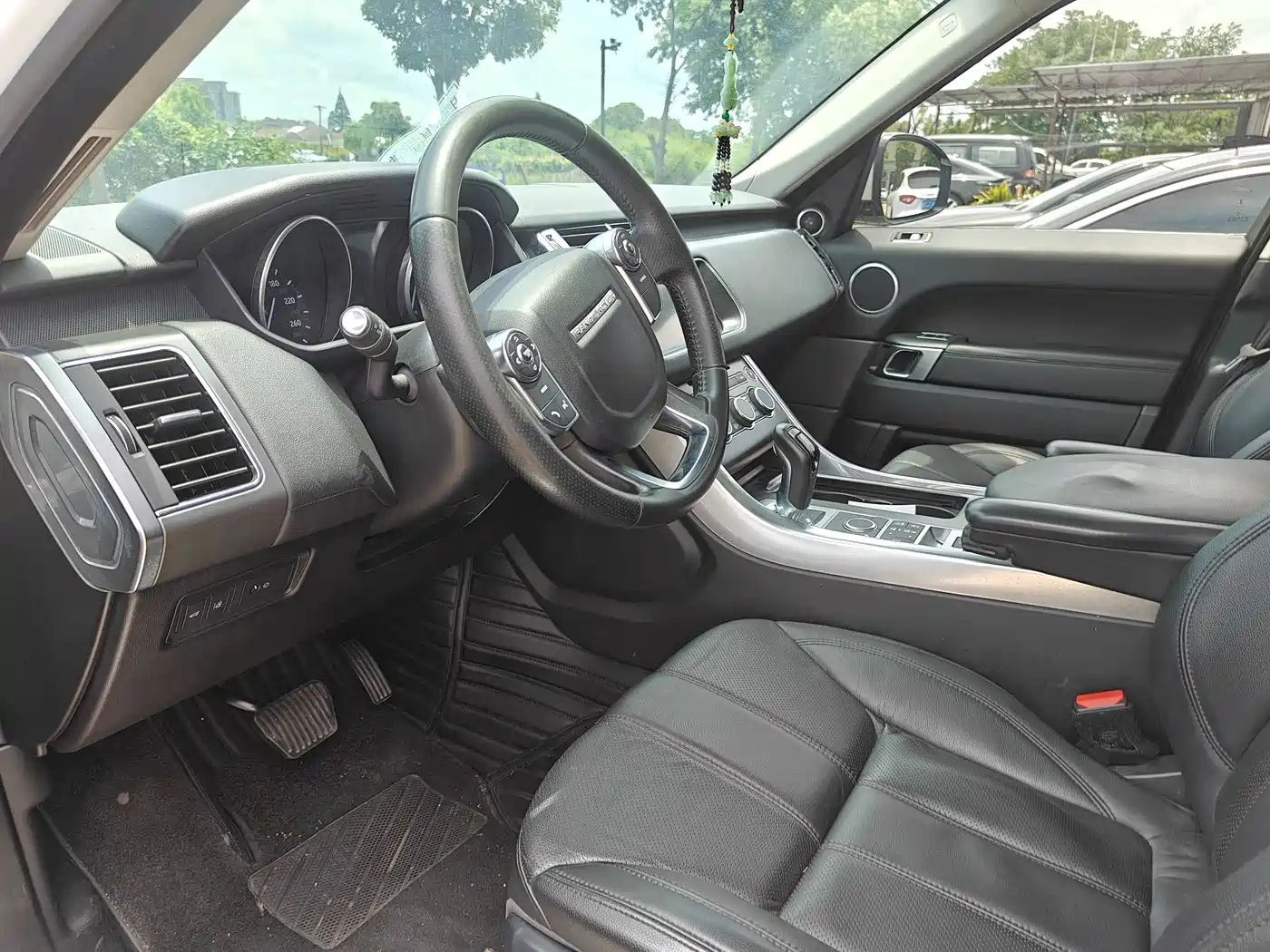 Land Rover Range Rover Sport 2017 3.0 SC V6 SE фото 11