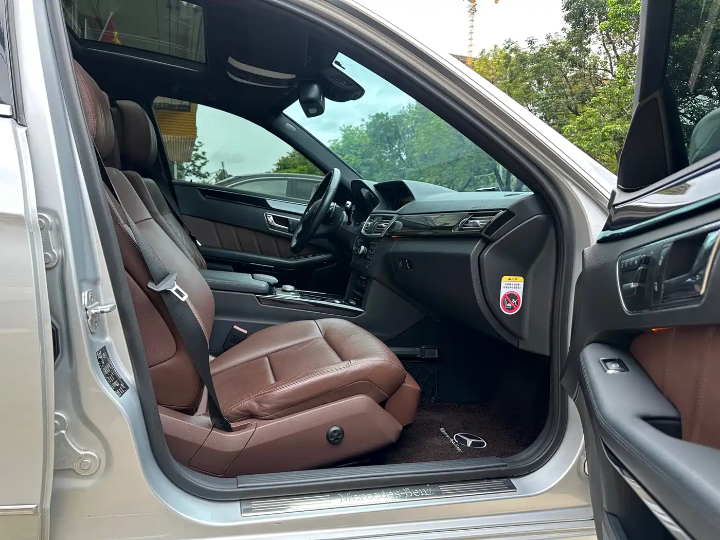 Mercedes-Benz E-Class 2011 E 300 L Fashion Premium фото 8