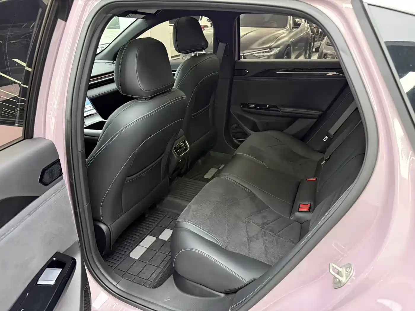 Geely Galaxy Galaxy L6 2024 125km Creative Edition фото 7