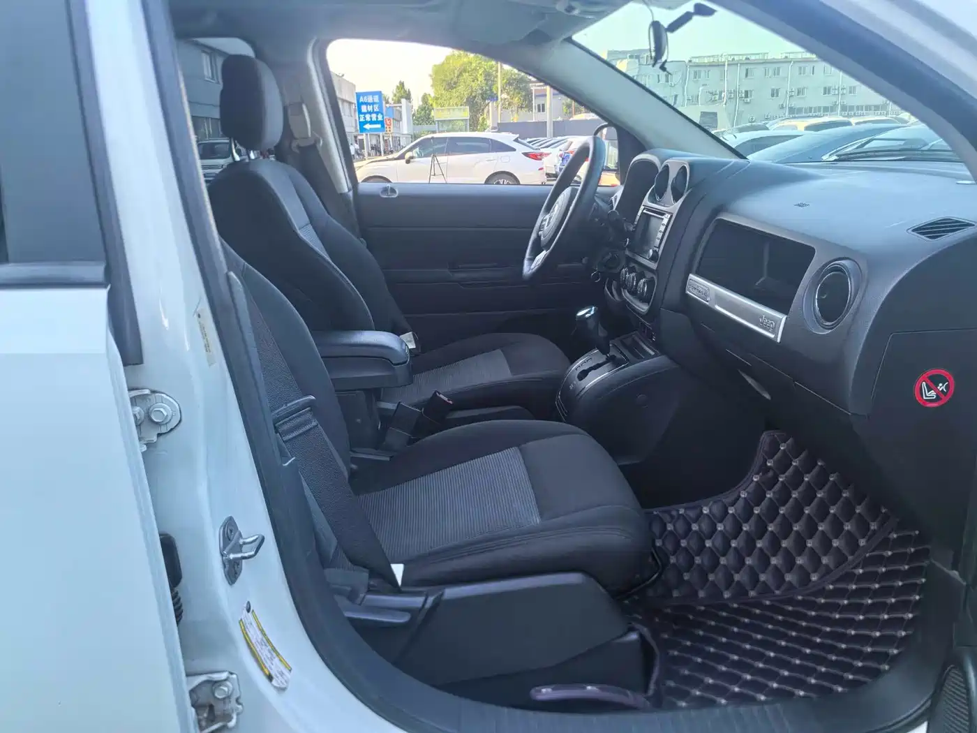 Jeep Compass (Import) 2015 2015 2.0L 2WD Sport