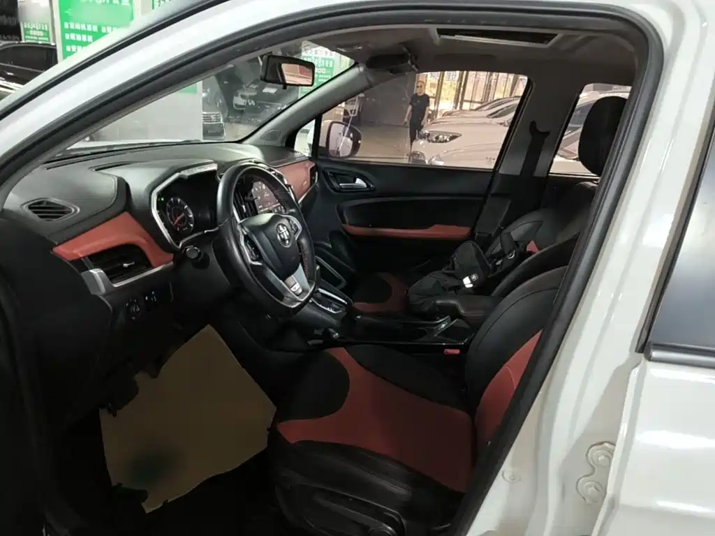Zhonghua V3 2017 2017 1.5L Automatic Smart